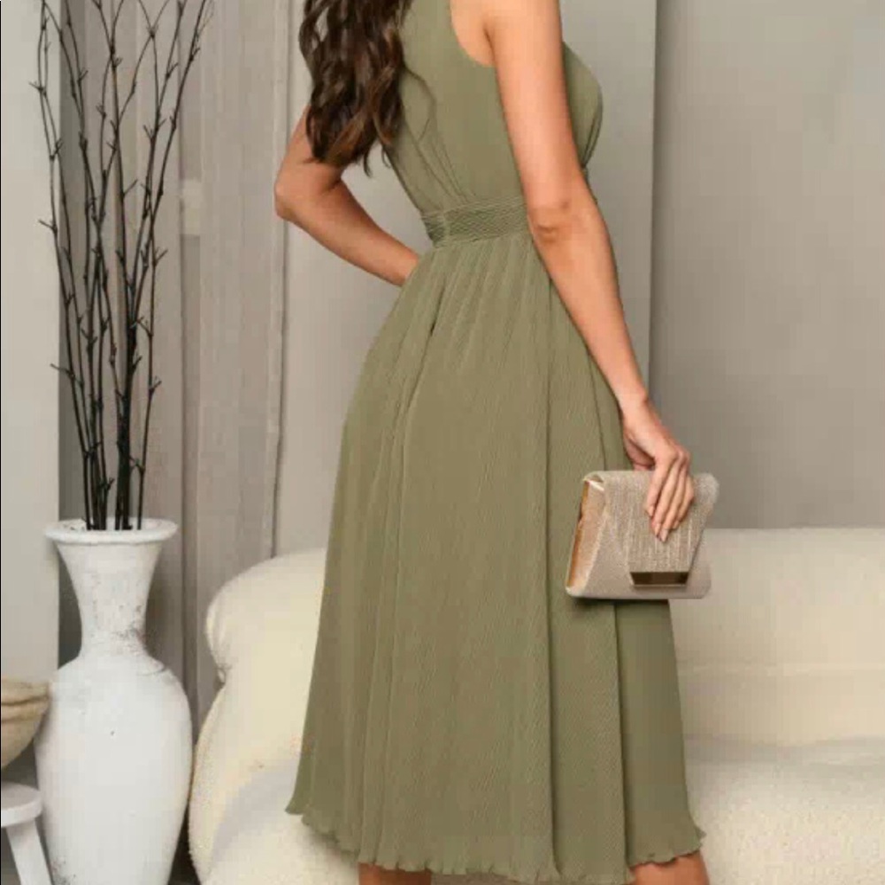 Olive - Picture 2 of 5